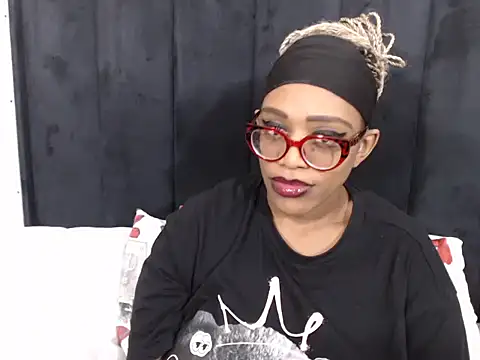 SultryDivax online show from June 13, 2026, 11:24 pm