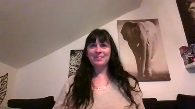 sexujuly88 online show from April 16, 2026, 9:50 pm