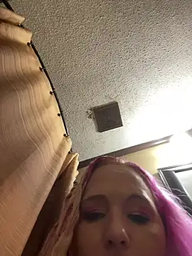 DanielleVineyard online show from June 4, 2026, 11:22 pm