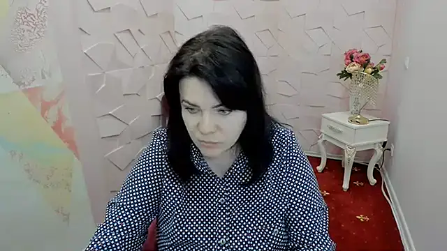 Snapshot of Julia_reeves chatting on June 1, 2026, 12:51 pm Julia reeves online show from June 1, 2026, 12:51 pm