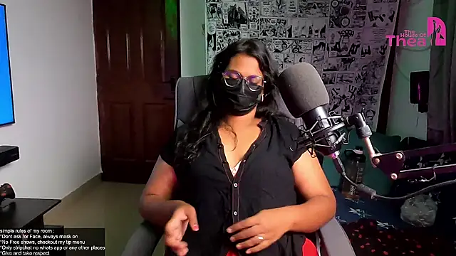Snapshot of thea_rachel chatting on July 7, 2026, 7:29 pm thea rachel online show from July 7, 2026, 7:29 pm