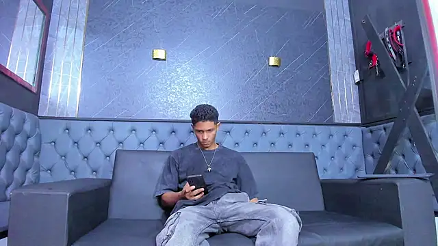 Snapshot of Yoel_Blessed chatting on July 11, 2026, 12:41 pm Yoel Blessed online show from July 11, 2026, 12:41 pm