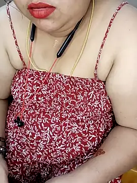 Snapshot of silky_rose29 chatting on June 18, 2026, 9:14 am silky rose29 online show from June 18, 2026, 9:14 am