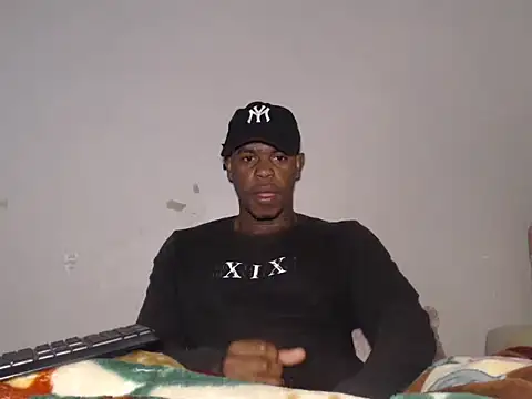Snapshot of Frank_X_Husle chatting on June 8, 2026, 11:27 pm Frank X Husle online show from June 8, 2026, 11:27 pm
