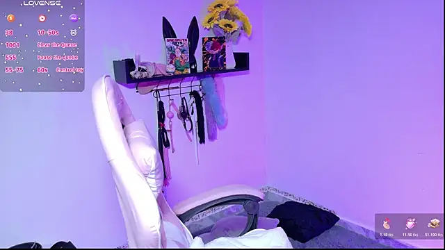 Snapshot of Meow_cat4 chatting on July 15, 2026, 6:13 pm Meow cat4 online show from July 15, 2026, 6:13 pm