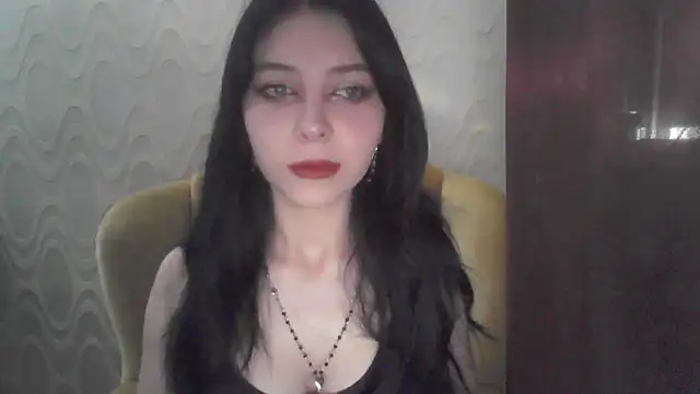 Snapshot of RileyTight chatting on July 6, 2026, 8:22 am RileyTight online show from July 6, 2026, 8:22 am