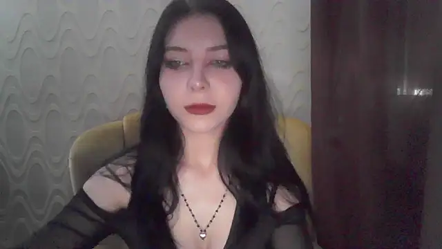 Snapshot of RileyTight chatting on July 9, 2026, 8:18 am RileyTight online show from July 9, 2026, 8:18 am