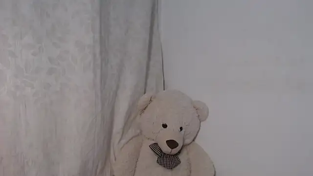 Snapshot of Celeste222- chatting on July 3, 2026, 12:28 am Celeste222- online show from July 3, 2026, 12:28 am