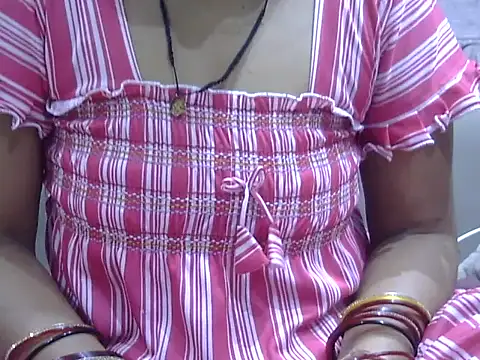 Snapshot of hey_darling_ chatting on July 6, 2026, 11:07 pm hey darling online show from July 6, 2026, 11:07 pm