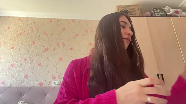 TinaDelfy online show from June 6, 2026, 7:13 am
