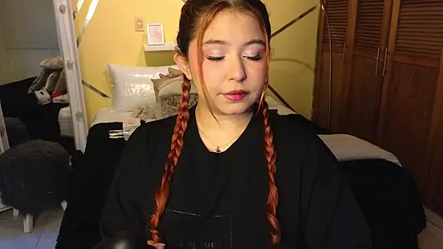 attenea cutte online show from June 17, 2026, 1:34 pm