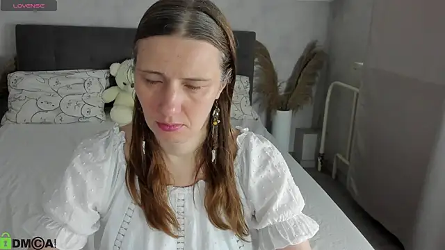 Snapshot of Kathrine-Meyer chatting on June 27, 2026, 12:59 am Kathrine-Meyer online show from June 27, 2026, 12:59 am