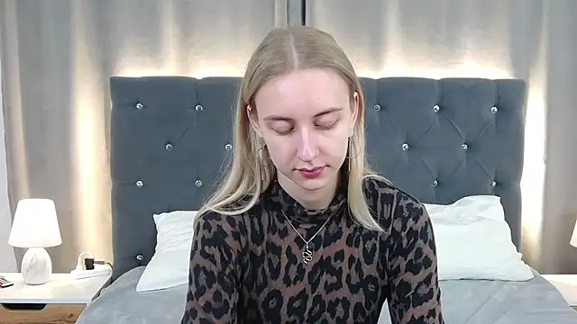Snapshot of LirienVexx chatting on June 27, 2026, 4:06 am LirienVexx online show from June 27, 2026, 4:06 am