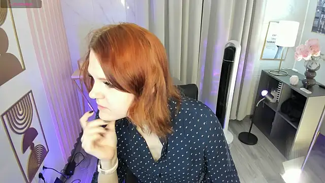 Snapshot of Goddess__Alice chatting on June 12, 2026, 5:28 am Goddess Alice online show from June 12, 2026, 5:28 am