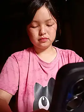 Linna-bae online show from June 23, 2026, 10:46 am