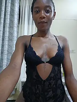 Snapshot of Sweet-Hennessy chatting on June 9, 2026, 9:15 pm Sweet-Hennessy online show from June 9, 2026, 9:15 pm