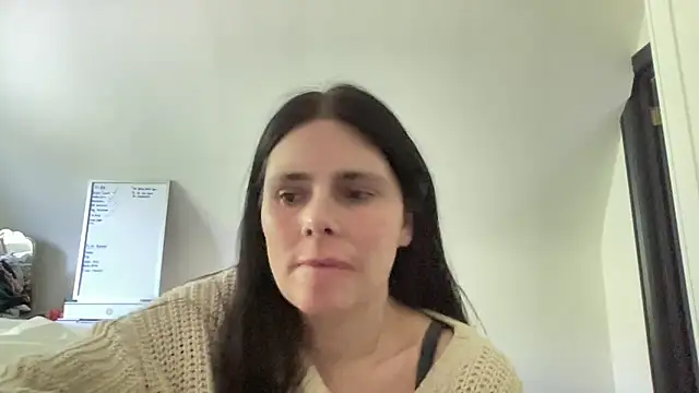 JadeLucy online show from June 14, 2026, 9:55 am