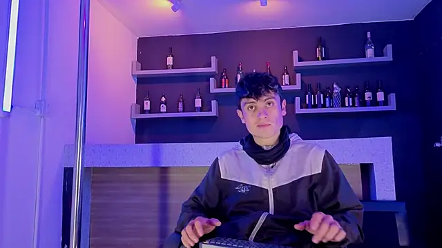 angel still  online show from June 10, 2026, 3:18 am