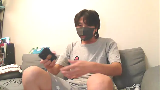 Snapshot of Natsu_x_ chatting on August 4, 2026, 2:41 pm Natsu x online show from August 4, 2026, 2:41 pm
