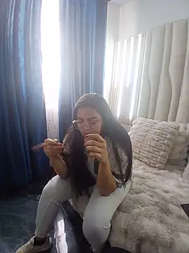 Renata lizcano online show from June 4, 2026, 2:12 pm