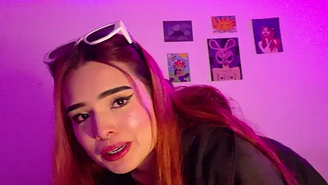 Snapshot of WendyandSienna chatting on June 17, 2026, 4:26 am WendyandSienna online show from June 17, 2026, 4:26 am
