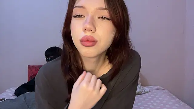moonlure online show from July 18, 2026, 10:24 pm