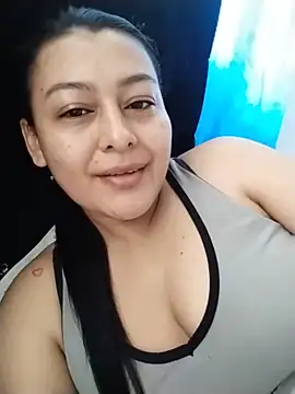 Snapshot of sussan_sexymilf chatting on July 23, 2026, 5:00 pm sussan sexymilf online show from July 23, 2026, 5:00 pm