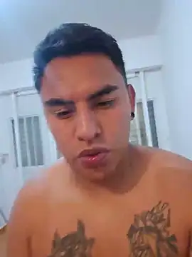 Snapshot of perez2953 chatting on July 19, 2026, 6:33 pm perez2953 online show from July 19, 2026, 6:33 pm