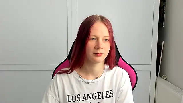 Snapshot of Skylar_spring chatting on June 20, 2026, 6:16 am Skylar spring online show from June 20, 2026, 6:16 am