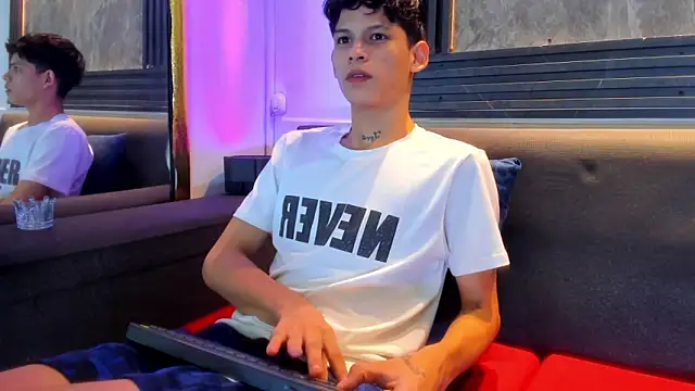 Brianhot0F online show from June 10, 2026, 11:09 am