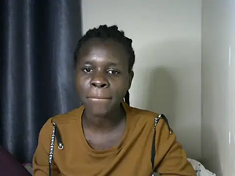 queen lola1 online show from July 6, 2026, 3:47 am