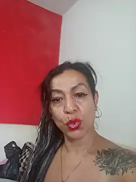 Snapshot of awezomepenelope chatting on June 27, 2026, 11:04 am awezomepenelope online show from June 27, 2026, 11:04 am