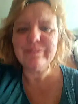 Snapshot of SonyaMarmeladx chatting on July 15, 2026, 2:33 pm SonyaMarmeladx online show from July 15, 2026, 2:33 pm