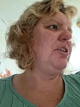 Snapshot of SonyaMarmeladx chatting on July 25, 2026, 2:14 pm SonyaMarmeladx online show from July 25, 2026, 2:14 pm