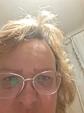 Snapshot of SonyaMarmeladx chatting on August 4, 2026, 7:49 pm SonyaMarmeladx online show from August 4, 2026, 7:49 pm