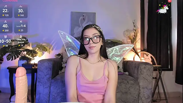 Snapshot of EllieDream_ chatting on June 19, 2026, 2:21 pm EllieDream online show from June 19, 2026, 2:21 pm
