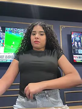 Antonella Whitmore online show from June 25, 2026, 3:28 am