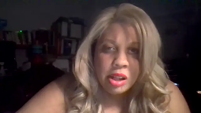 Snapshot of NotEvenPretty chatting on June 9, 2026, 9:32 am NotEvenPretty online show from June 9, 2026, 9:32 am