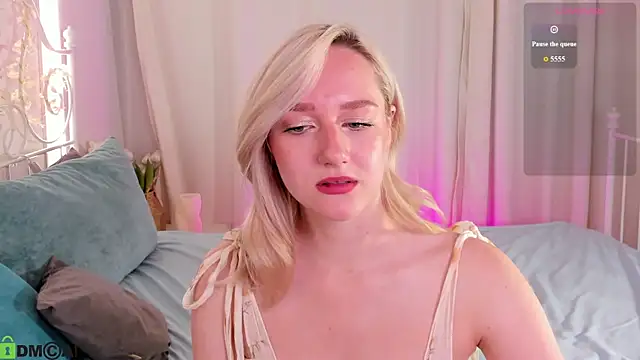 Snapshot of Chloe-Deccer chatting on August 4, 2026, 1:31 am Chloe-Deccer online show from August 4, 2026, 1:31 am