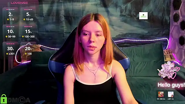 Snapshot of CarolInWonderland chatting on July 19, 2026, 6:50 am CarolInWonderland online show from July 19, 2026, 6:50 am