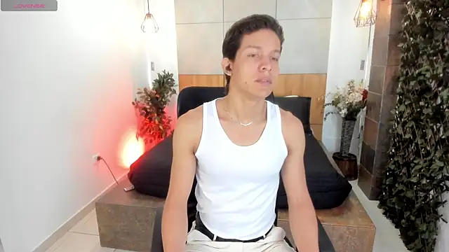 Snapshot of LevinFox chatting on July 9, 2026, 11:36 am LevinFox online show from July 9, 2026, 11:36 am