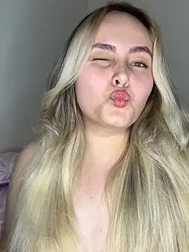 Snapshot of Rositafresitaa chatting on July 13, 2026, 2:47 am Rositafresitaa online show from July 13, 2026, 2:47 am