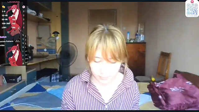 Snapshot of Mowhlntime chatting on July 8, 2026, 3:16 pm Mowhlntime online show from July 8, 2026, 3:16 pm