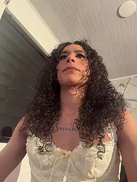 LiaDuquette online show from July 9, 2026, 5:33 am