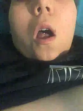 Snapshot of alexaparedes01 chatting on July 18, 2026, 1:10 am alexaparedes01 online show from July 18, 2026, 1:10 am