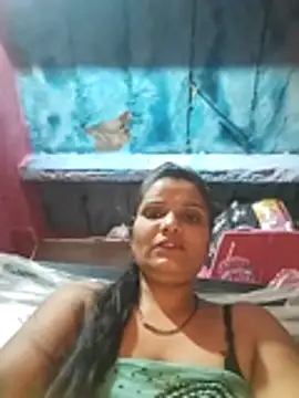 Snapshot of Cut_rani64 chatting on July 8, 2026, 4:44 pm Cut rani64 online show from July 8, 2026, 4:44 pm