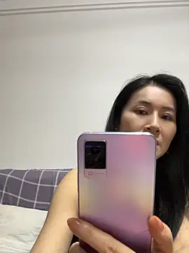 yanzi-888 online show from June 7, 2026, 1:04 pm