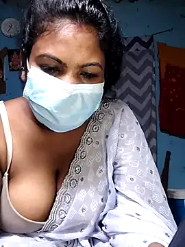 Snapshot of Mis-maya chatting on June 17, 2026, 7:04 pm Mis-maya online show from June 17, 2026, 7:04 pm
