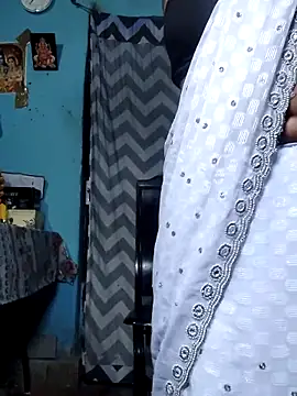 Snapshot of Mis-maya chatting on June 22, 2026, 6:05 pm Mis-maya online show from June 22, 2026, 6:05 pm