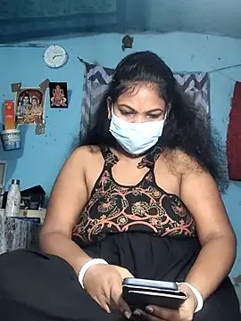 Snapshot of Mis-maya chatting on July 4, 2026, 1:45 am Mis-maya online show from July 4, 2026, 1:45 am